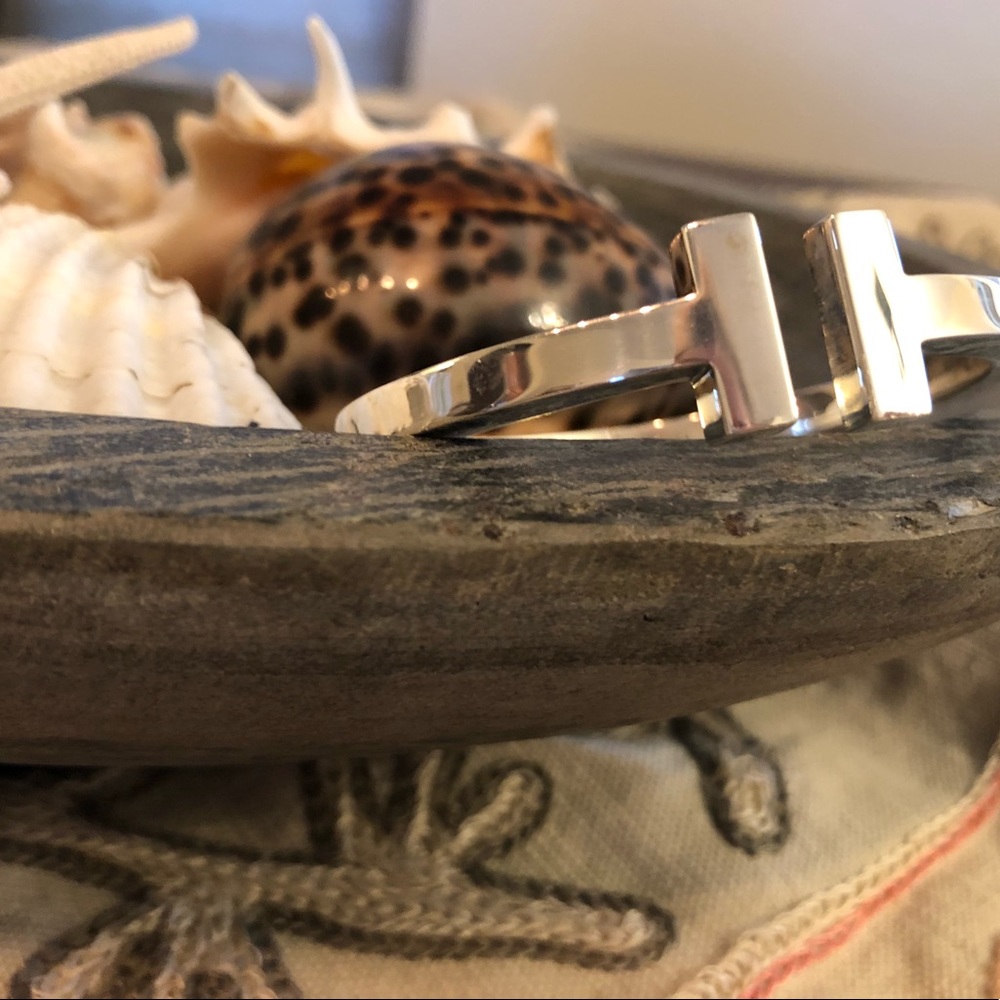 Tiffany T hinge bracelet in sterling silver.